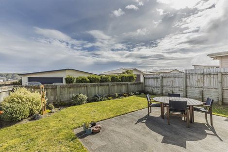 Photo of property in 32 Havana Rise, Grenada Village, Wellington, 6037