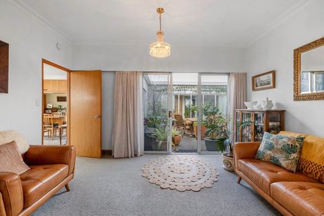 Photo of property in 166 Heta Road, Highlands Park, New Plymouth, 4312