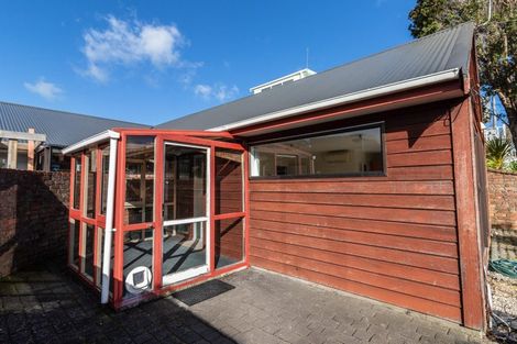 Photo of property in 28a Farm Road, Northland, Wellington, 6012