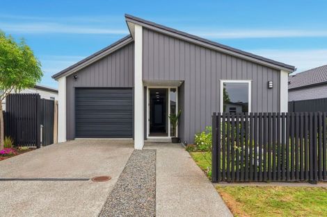 Photo of property in 10 Empire Crescent, Papamoa, 3118