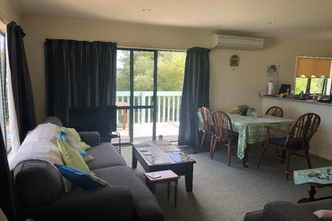 Photo of property in 2/16 Ingle Avenue, Waipahihi, Taupo, 3330