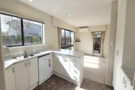 Photo of property in 11 Jamell Place, Avonhead, Christchurch, 8042