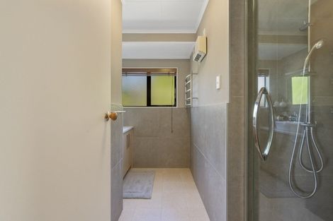 Photo of property in 18 Shera Street, Acacia Bay, Taupo, 3330