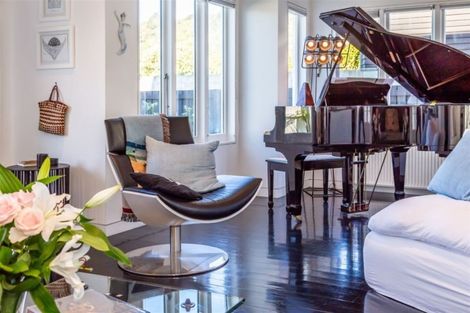 Photo of property in 100 Esplanade, Sumner, Christchurch, 8081