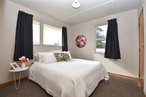 Photo of property in 9 Charles Street, Carterton, 5713