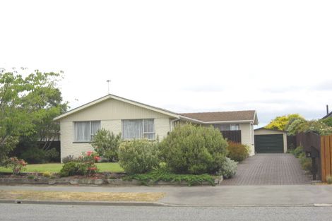 Photo of property in 3 Heathglen Avenue, Parklands, Christchurch, 8083