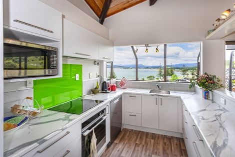 Photo of property in 9a Puriri Place, Whitianga, 3510