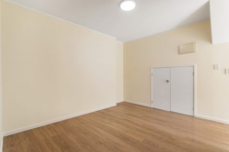 Photo of property in 1/19 Bond Crescent, Forrest Hill, Auckland, 0620