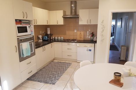 Photo of property in 29 Onewa Road, Northcote, Auckland, 0627