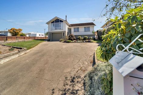 Photo of property in 1 Oxford Street, Holmes Hill, Oamaru, 9401