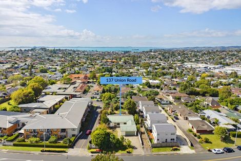 Photo of property in 137 Union Road, Howick, Auckland, 2014