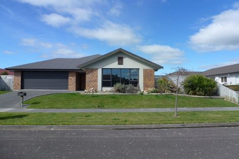 Photo of property in 20 Meridian Grove, Kelvin Grove, Palmerston North, 4414
