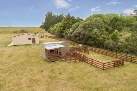 Photo of property in 599b Longbush Road, Hinakura, Masterton, 5884