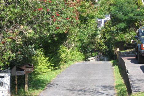 Photo of property in 90a Matipo Road, Mairangi Bay, Auckland, 0630