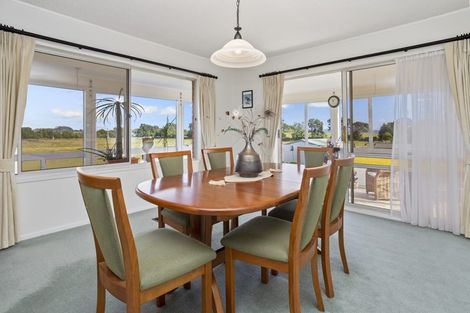 Photo of property in 14 Andes Avenue, Mangere Bridge, Auckland, 2022