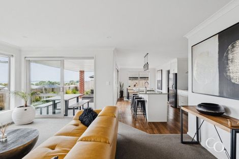 Photo of property in 89 Bert Wall Drive, Omokoroa, 3114