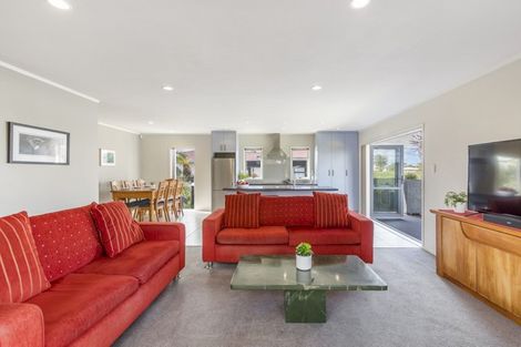 Photo of property in 1 Montmere Avenue, Te Atatu Peninsula, Auckland, 0610