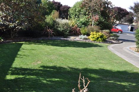 Photo of property in 5 Baton Place, Highbury, Palmerston North, 4412