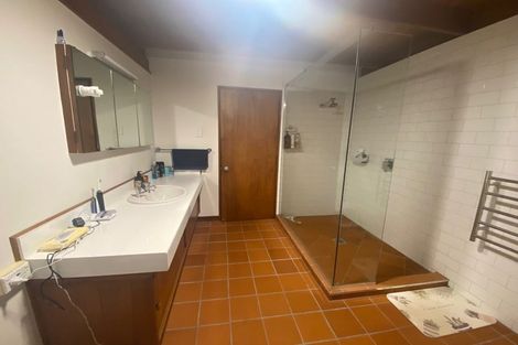 Photo of property in 52 Park Hill Road, Birkenhead, Auckland, 0626