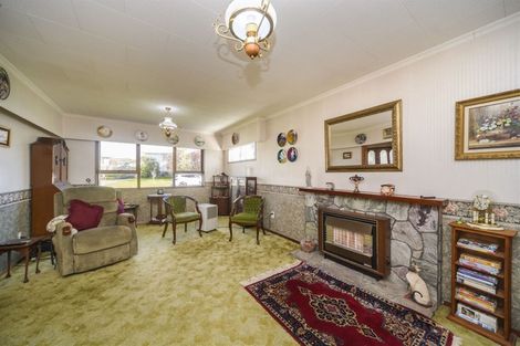 Photo of property in 16 Ashford Avenue, Hokowhitu, Palmerston North, 4410