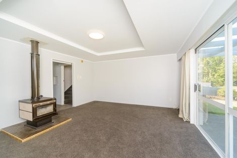 Photo of property in 27 Galway Avenue, Hokowhitu, Palmerston North, 4410