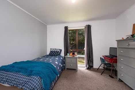 Photo of property in 54 Woodhouse Avenue, Karori, Wellington, 6012