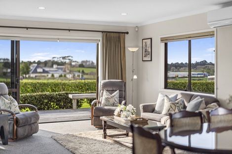 Photo of property in 110 Butcher Road, Pukekohe, 2120