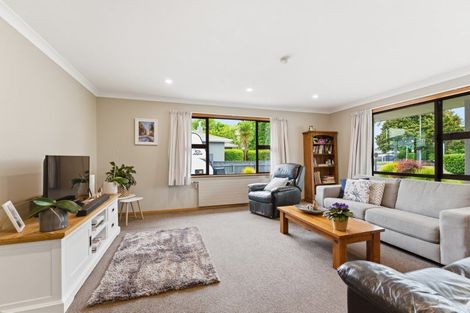 Photo of property in 114 Pahiatua Street, Hokowhitu, Palmerston North, 4410