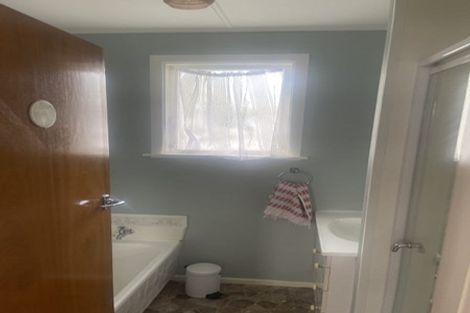 Photo of property in 19 Fisher Place, Carterton, 5713