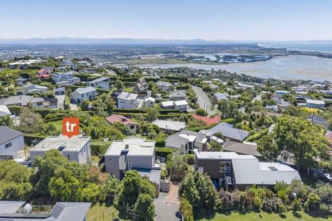 Photo of property in 2/5a Madeley Road, Mount Pleasant, Christchurch, 8081