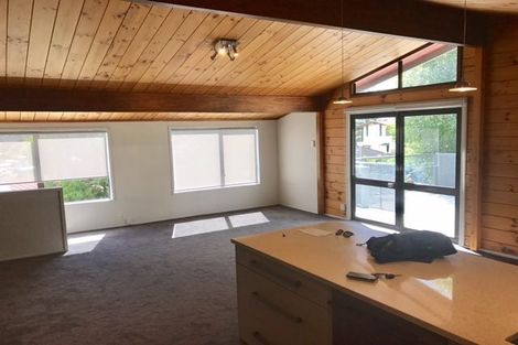 Photo of property in 11a Pendene Place, Forrest Hill, Auckland, 0620