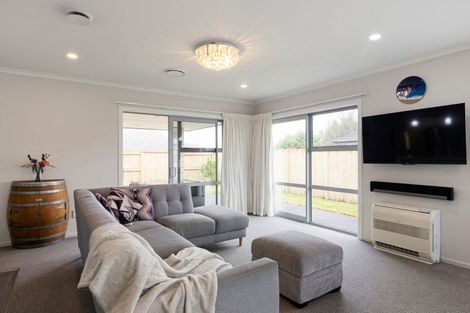 Photo of property in 16 Oolong Court, Huntington, Hamilton, 3210