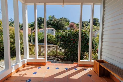 Photo of property in 11 Glen Road, Kelburn, Wellington, 6012