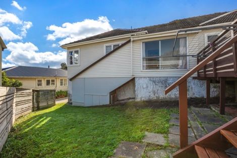 Photo of property in 48 Collins Avenue, Tawa, Wellington, 5028