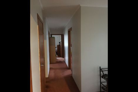 Photo of property in 34 Kirrie Avenue, Te Atatu South, Auckland, 0610