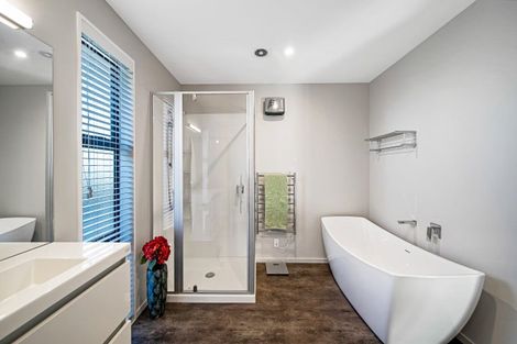 Photo of property in 2 Claremont Crescent, Amberley, 7410