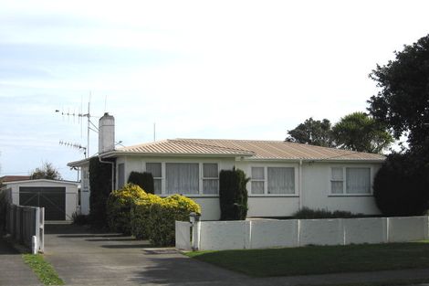 Photo of property in 43 Thatcher Street, Castlecliff, Whanganui, 4501