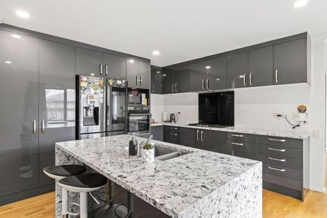 Photo of property in 89 Summerland Drive, Henderson, Auckland, 0612