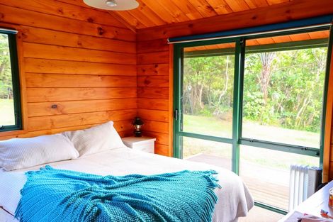 Photo of property in 86 Stoney Creek Drive, Waitakere, Henderson, 0782