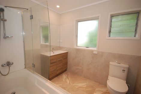 Photo of property in 2/21 Ferndale Road, Mount Wellington, Auckland, 1060