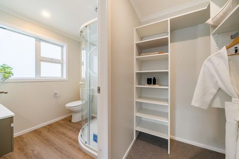 Photo of property in 70b Heretaunga Square, Silverstream, Upper Hutt, 5019