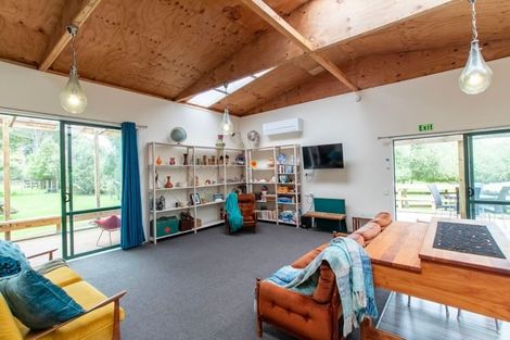 Photo of property in 301 Riverhead Road, Riverhead, Kumeu, 0892