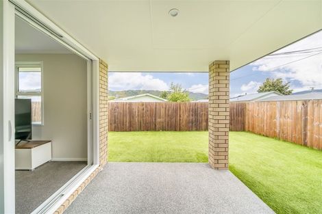 Photo of property in 8 Poulson Grove, Trentham, Upper Hutt, 5018