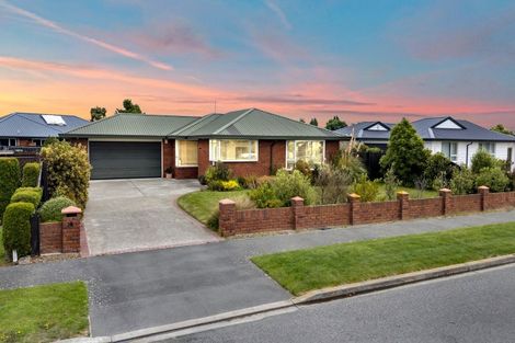 Photo of property in 16 Thistledown Place, Woolston, Christchurch, 8062