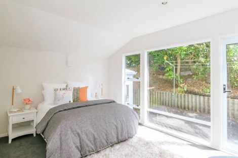 Photo of property in 18 London Road, Korokoro, Lower Hutt, 5012