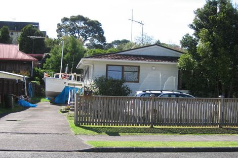 Photo of property in 7 Mistletoe Place, Browns Bay, Auckland, 0630
