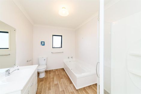 Photo of property in 12 Barnett Drive, Marton, 4710