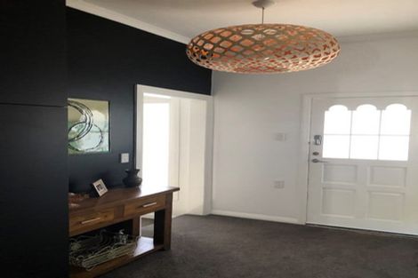 Photo of property in 22 Enfield Road, Hospital Hill, Napier, 4110