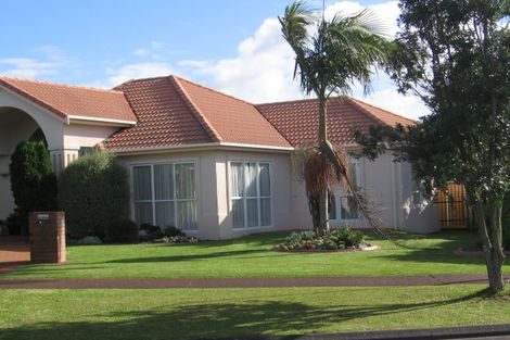 Photo of property in 2 Connemara Court, West Harbour, Auckland, 0618