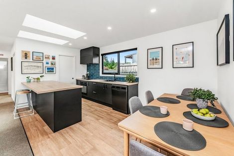 Photo of property in 5 Beach Crescent, Waikuku Beach, 7473